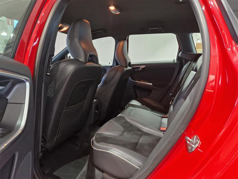 VOLVO XC60 2017