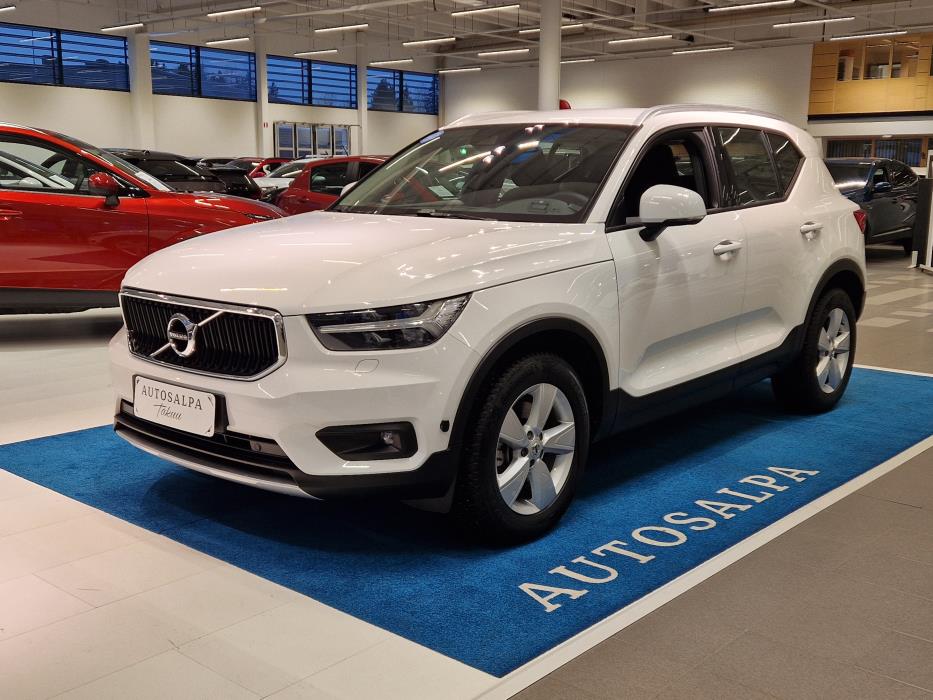 VOLVO XC40 2022