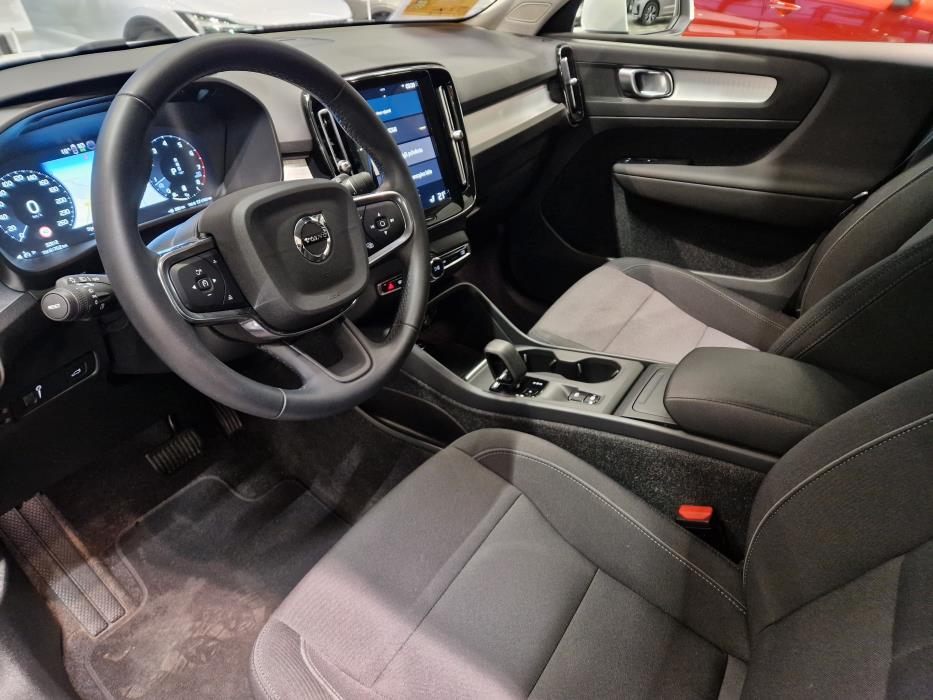 VOLVO XC40 2022