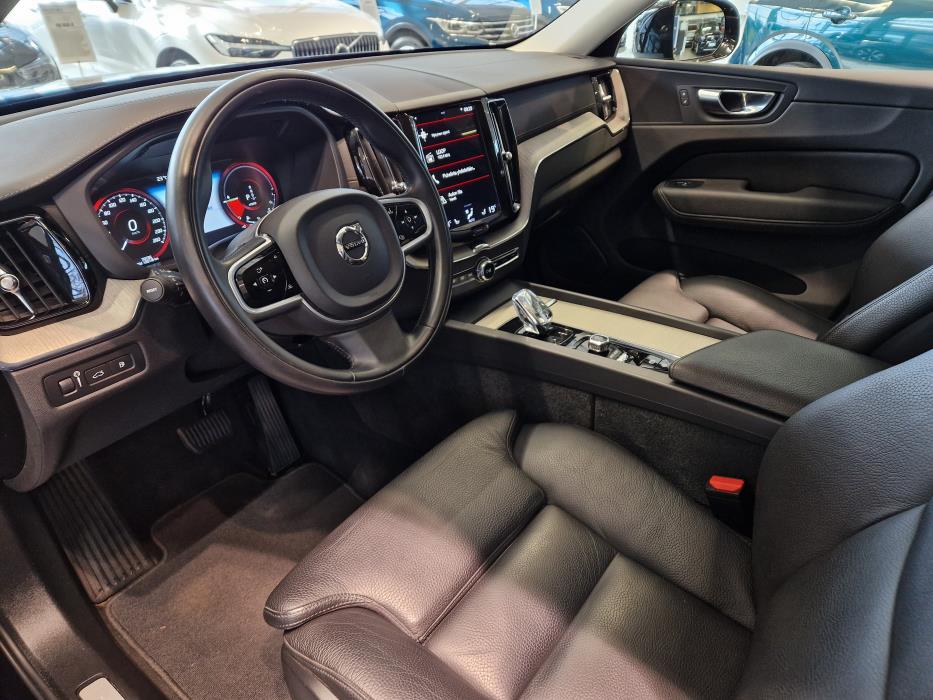 VOLVO XC60 2021