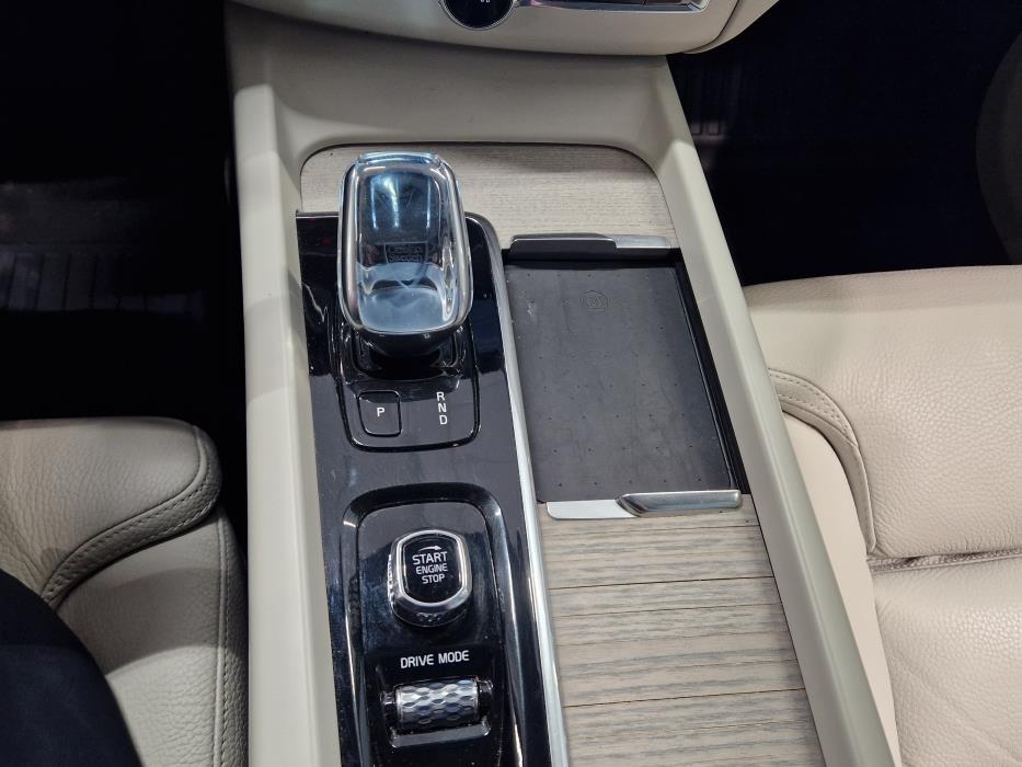 VOLVO XC60 2021
