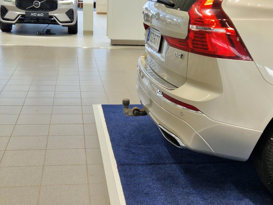 VOLVO XC60 2021