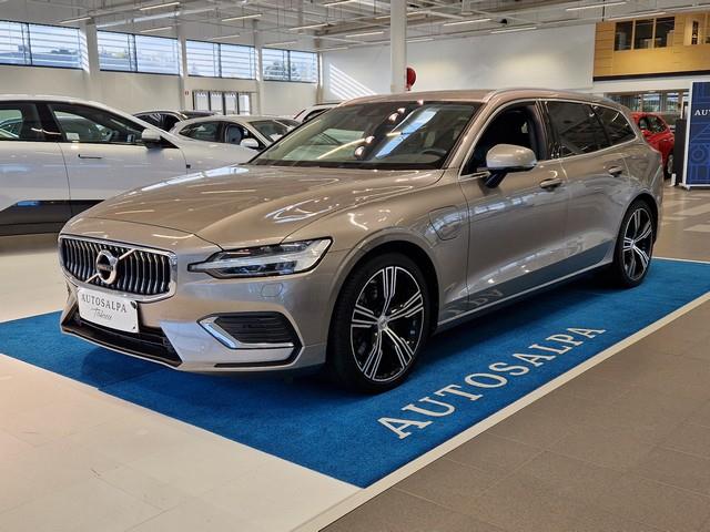 VOLVO V60 2021