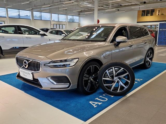 VOLVO V60 2021