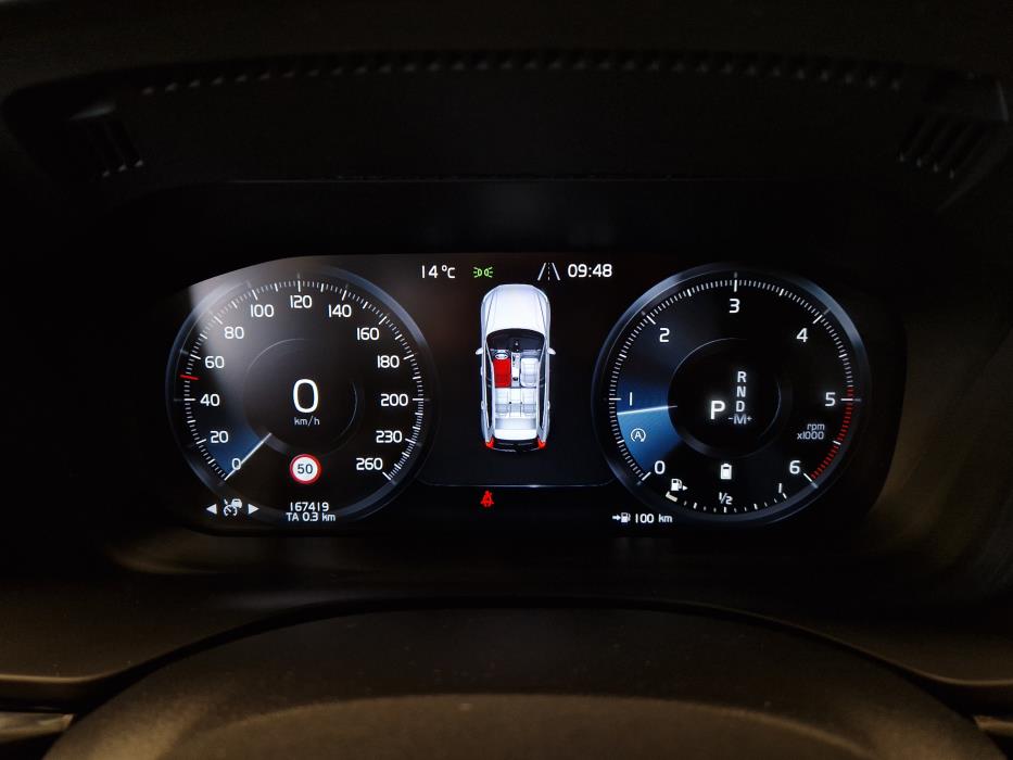 VOLVO XC60 2020