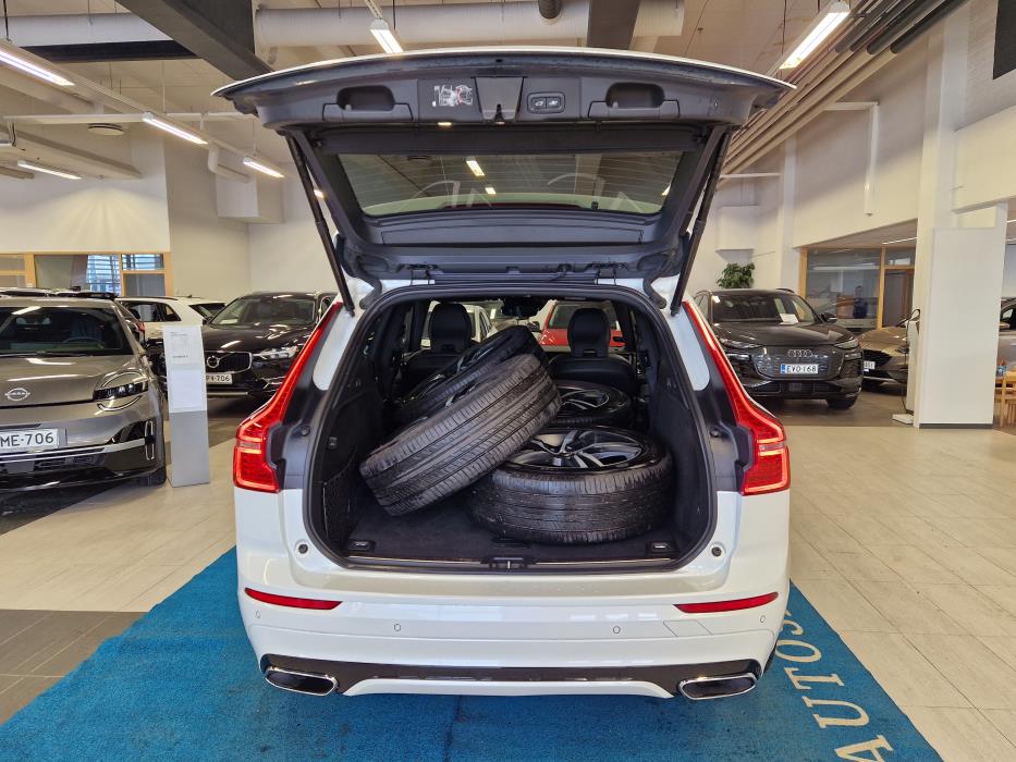 VOLVO XC60 2020