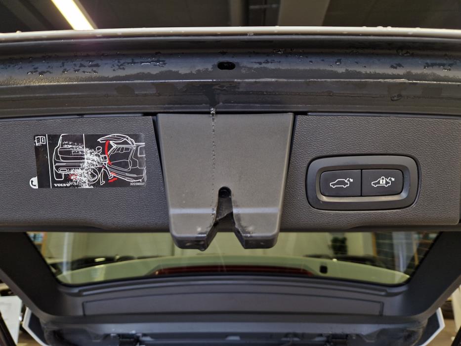 VOLVO XC60 2020