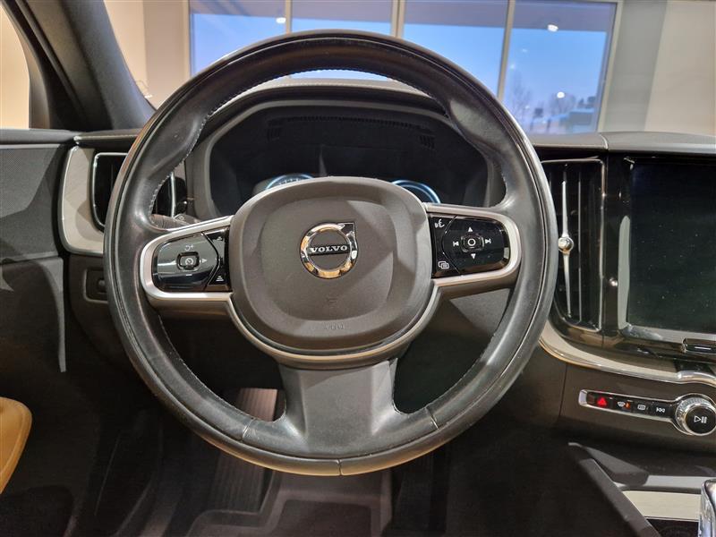 VOLVO XC60 2019