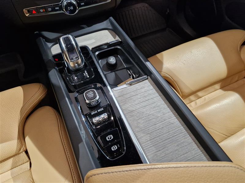 VOLVO XC60 2019