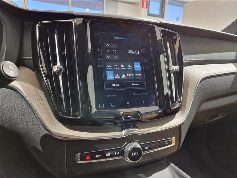 VOLVO XC60 2019