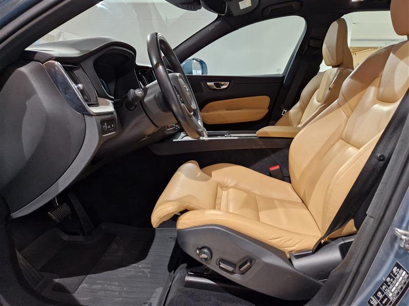 VOLVO XC60 2019
