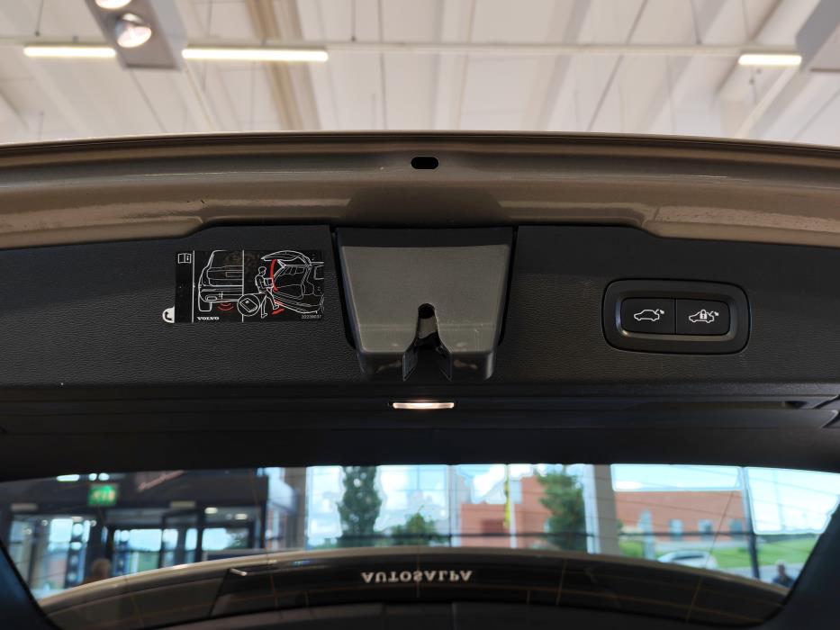 VOLVO V60 2020