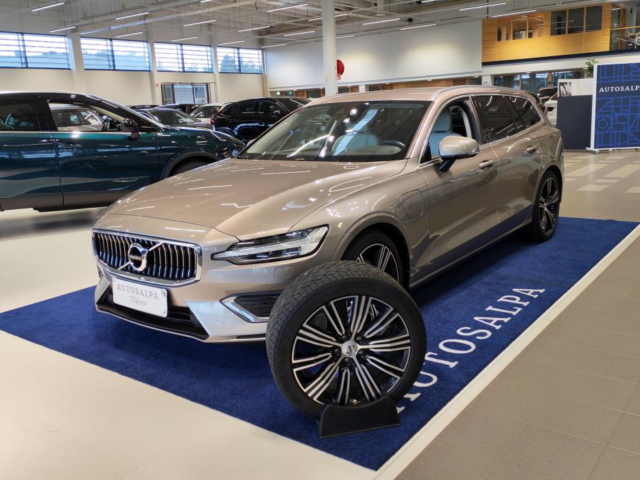 VOLVO V60 2020