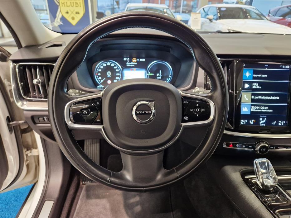 VOLVO V60 2022