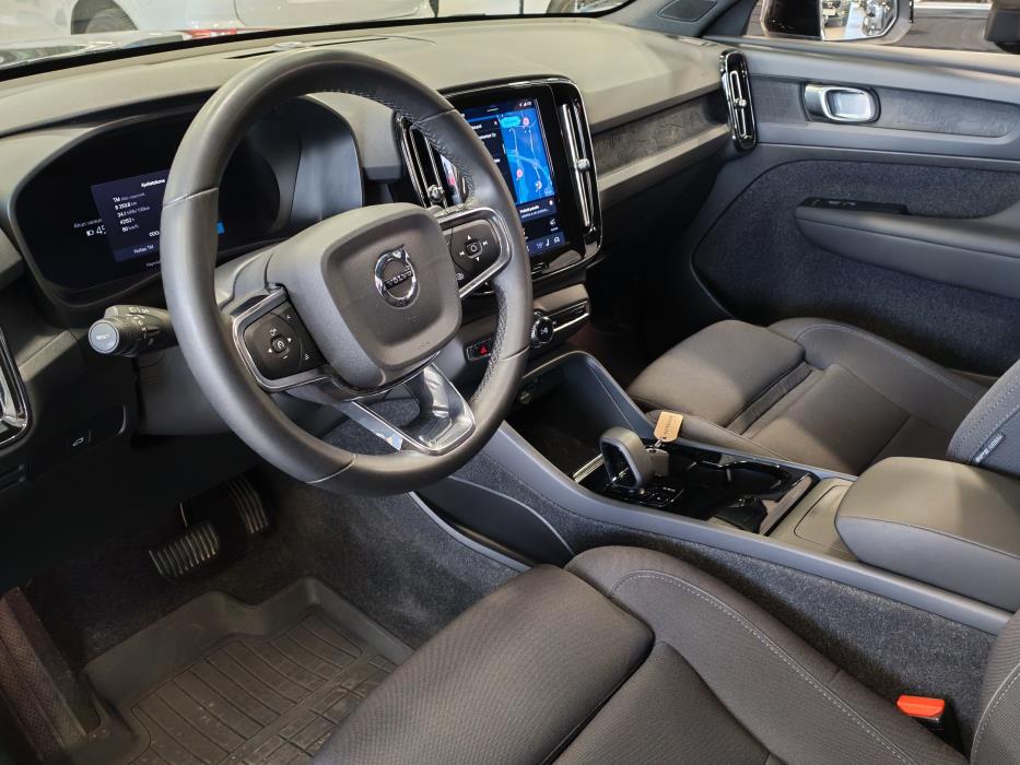 VOLVO C40 2023