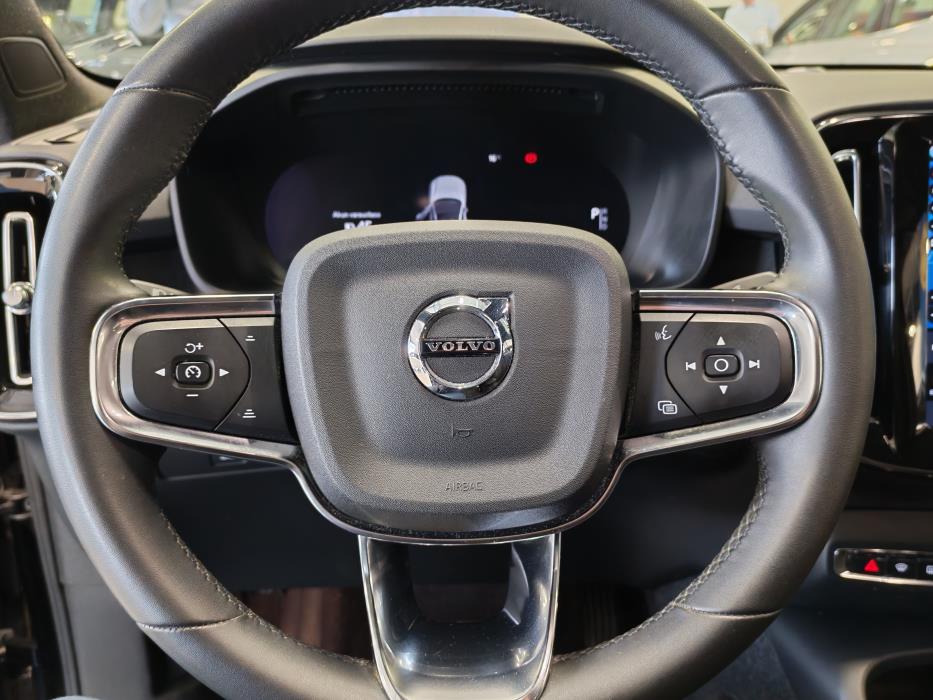 VOLVO C40 2023