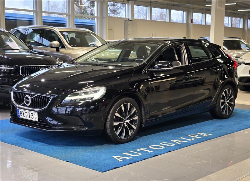 VOLVO V40 2019