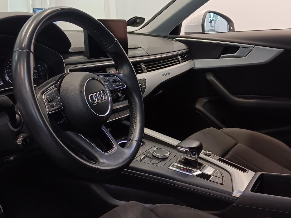AUDI A4 2018