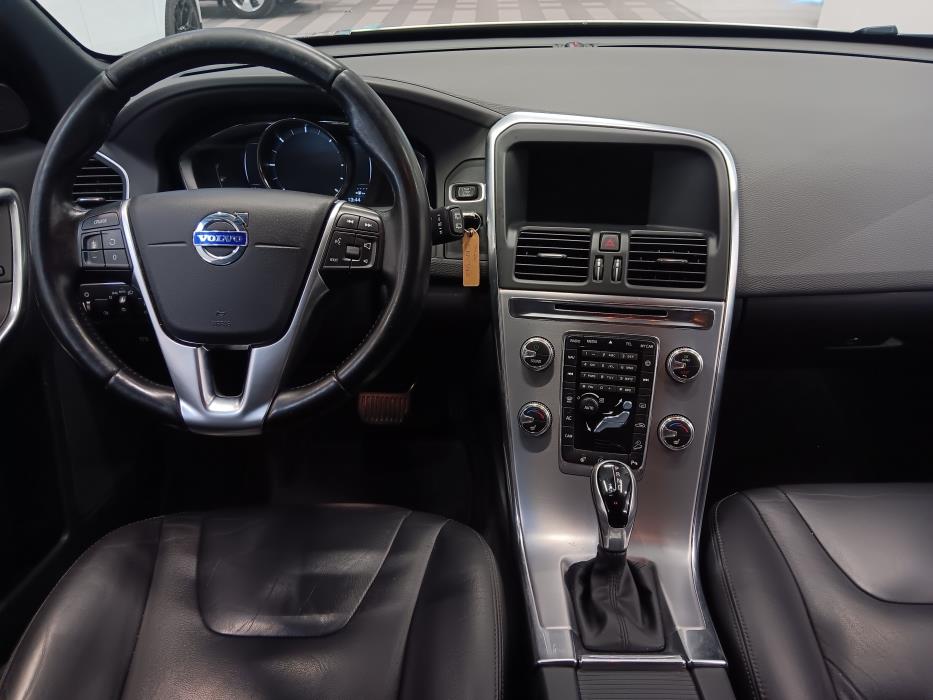 VOLVO XC60 2017
