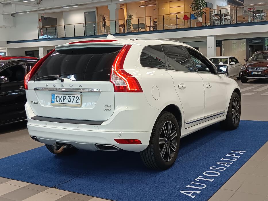 VOLVO XC60 2017