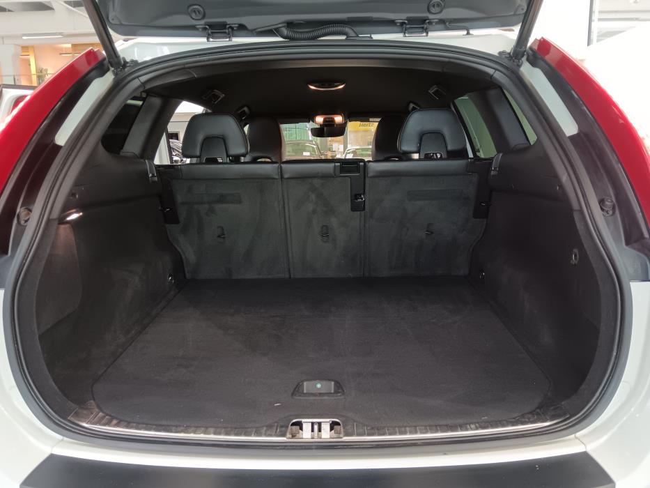 VOLVO XC60 2017