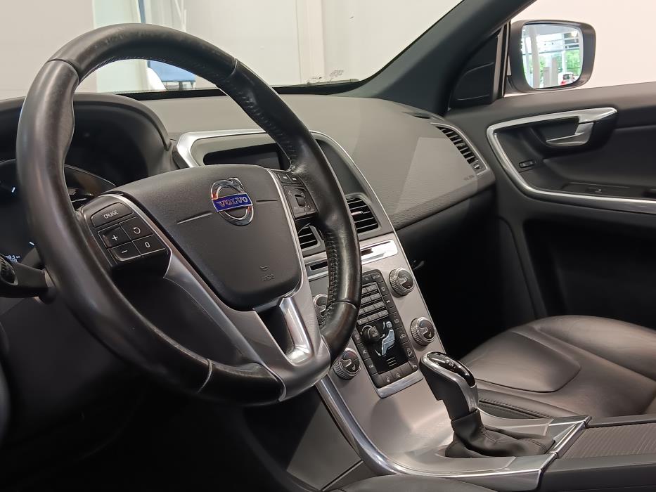 VOLVO XC60 2017