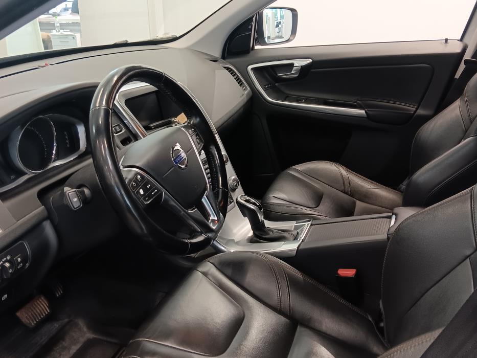 VOLVO XC60 2017