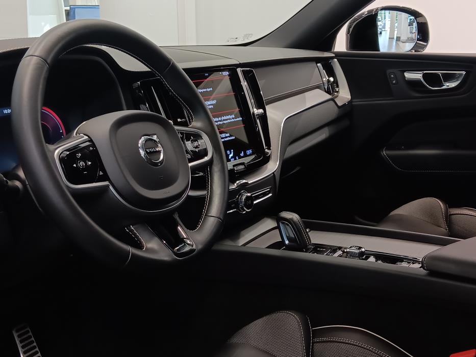 VOLVO XC60 2021