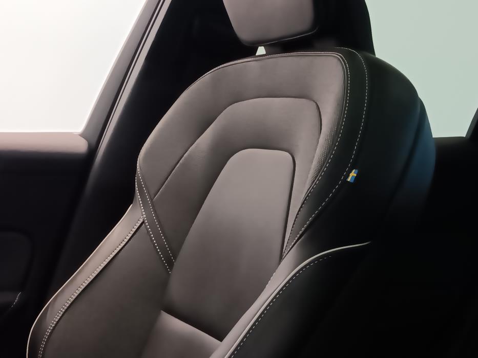 VOLVO XC60 2021