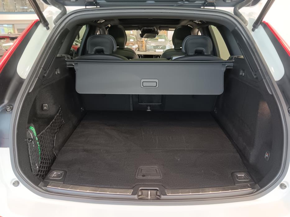 VOLVO XC60 2021