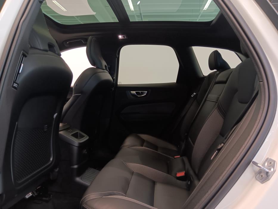 VOLVO XC60 2021