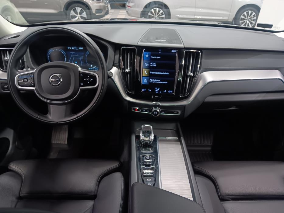VOLVO XC60 2021