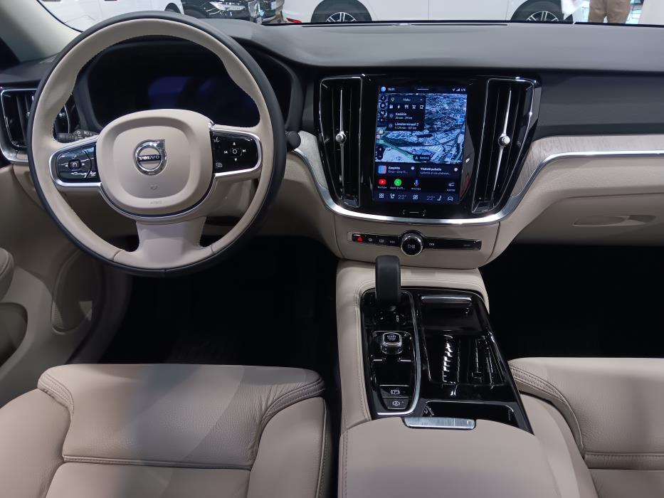 VOLVO S60 2023