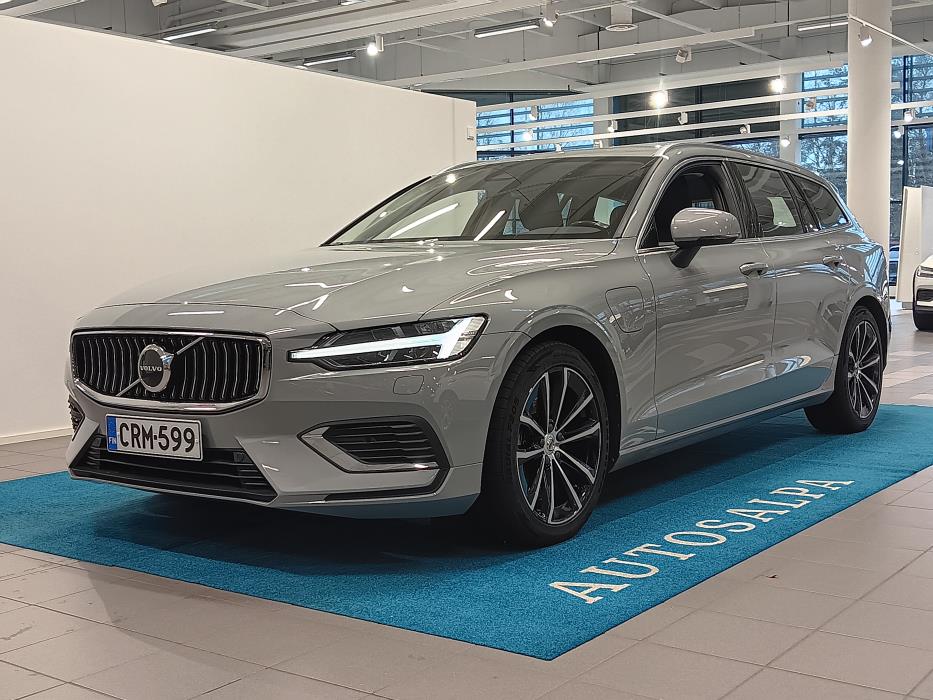 VOLVO V60 2024