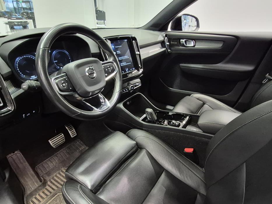 VOLVO XC40 2021