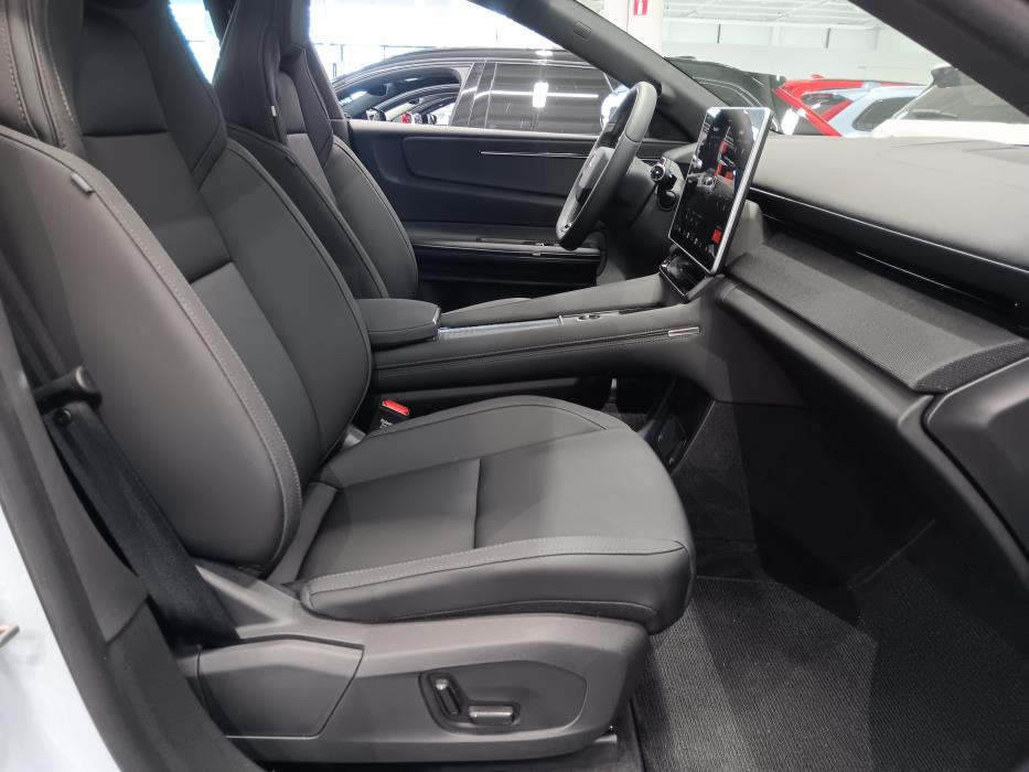 POLESTAR 4 2026