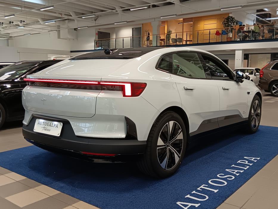 POLESTAR 4 2026