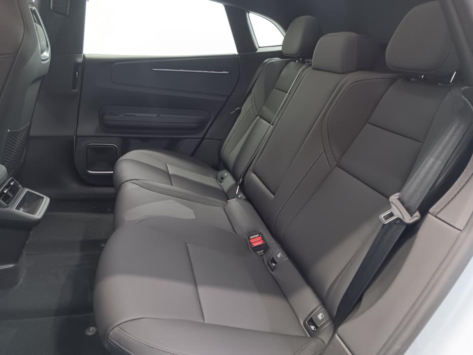 POLESTAR 4 2026