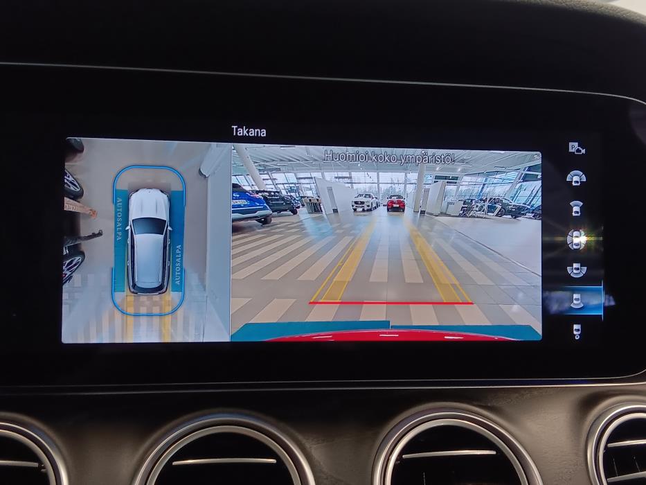 MERCEDES-BENZ E 2023