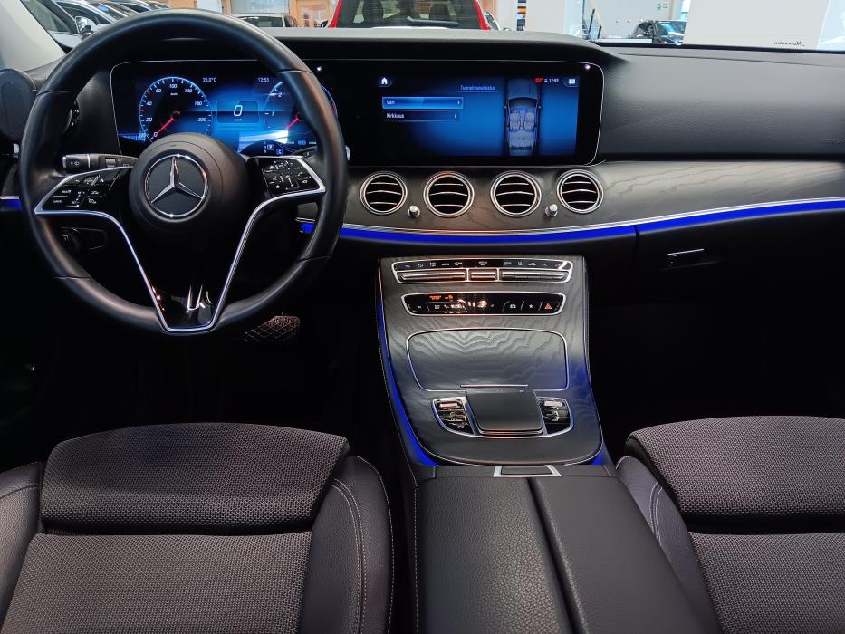 MERCEDES-BENZ E 2023