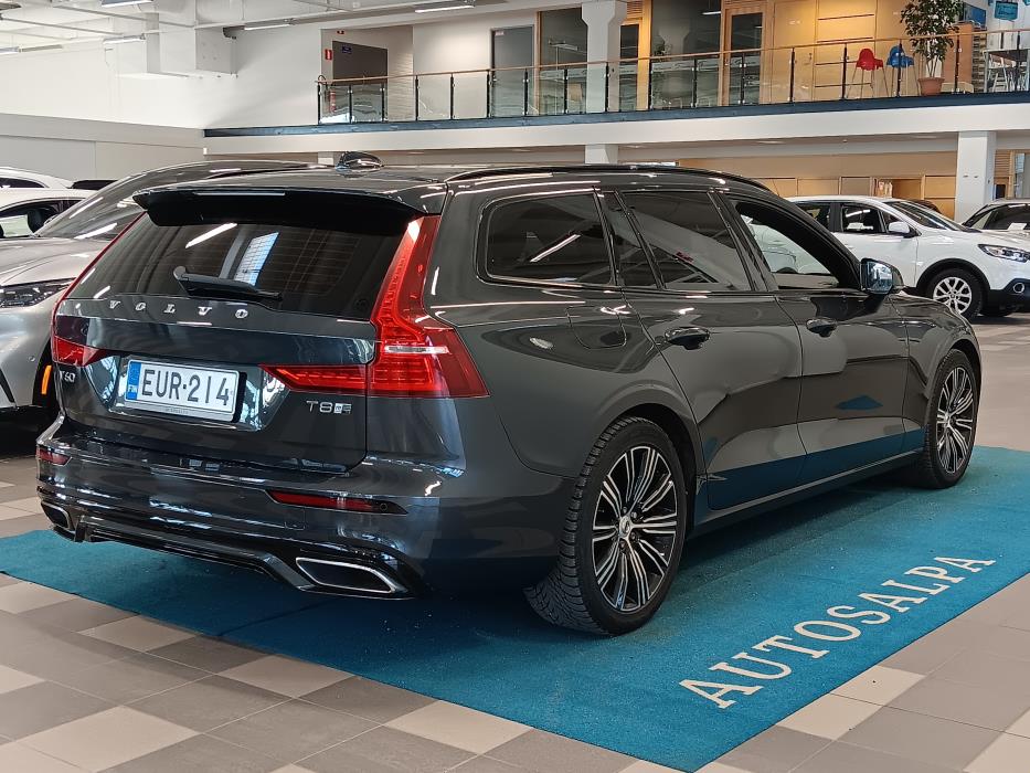 VOLVO V60 2019