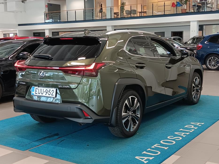 LEXUS UX 2023