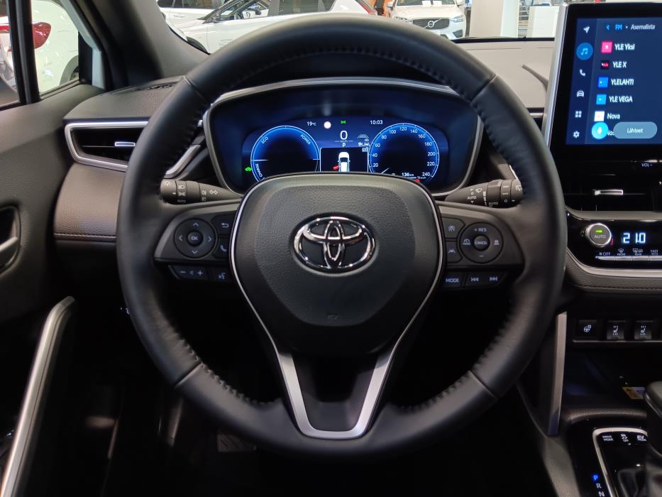 TOYOTA Corolla Cross 2024