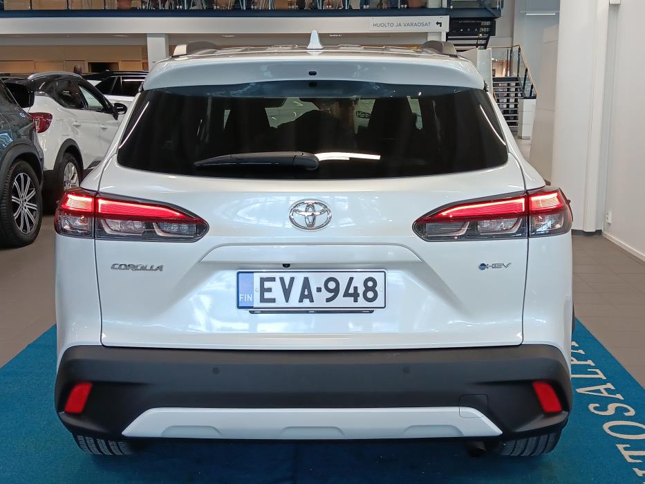 TOYOTA Corolla Cross 2024
