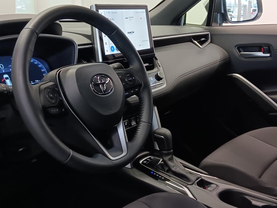 TOYOTA Corolla Cross 2024