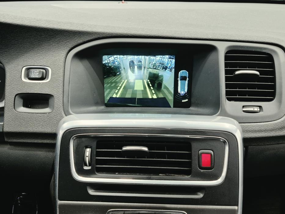 VOLVO V60 2016