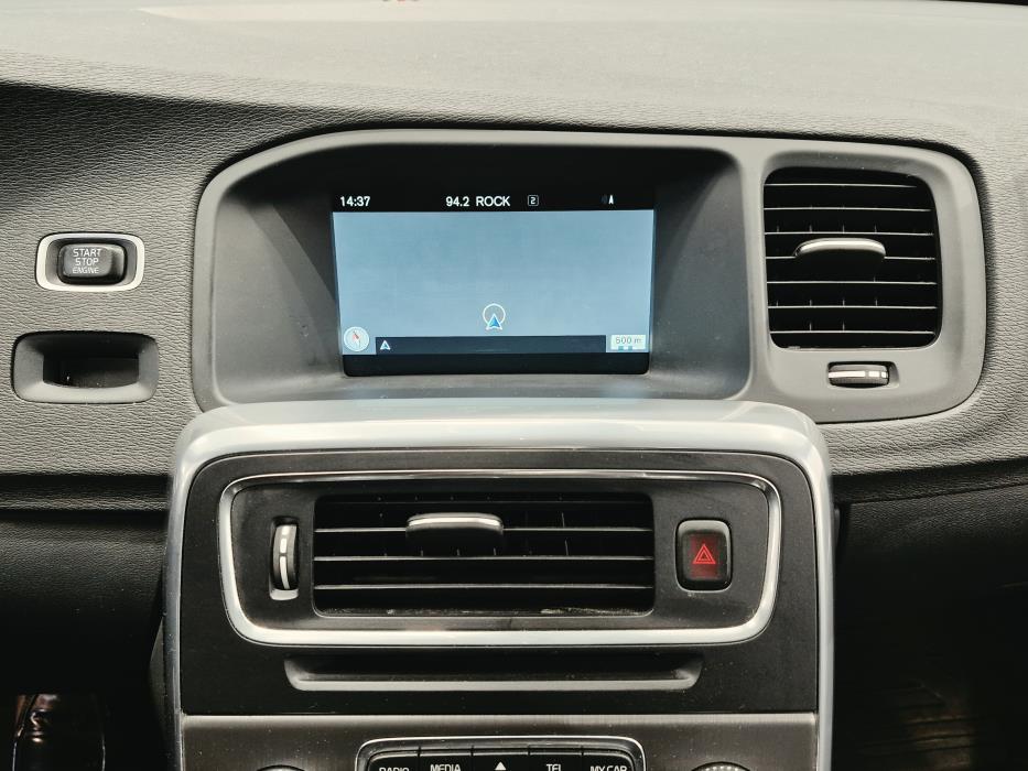 VOLVO V60 2016
