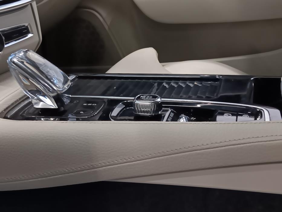 VOLVO S90 2021