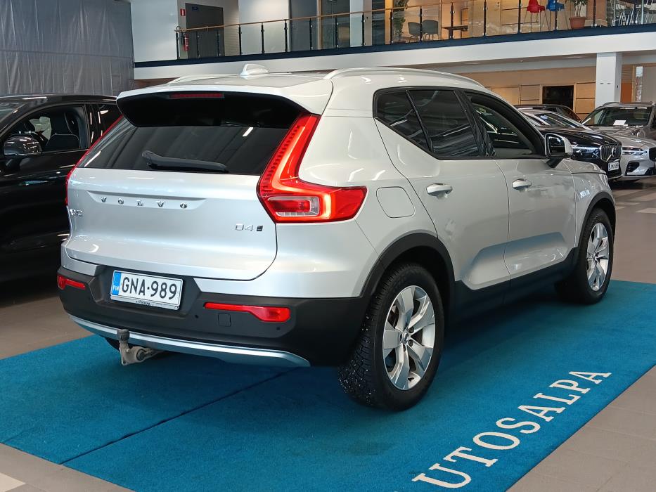 VOLVO XC40 2019