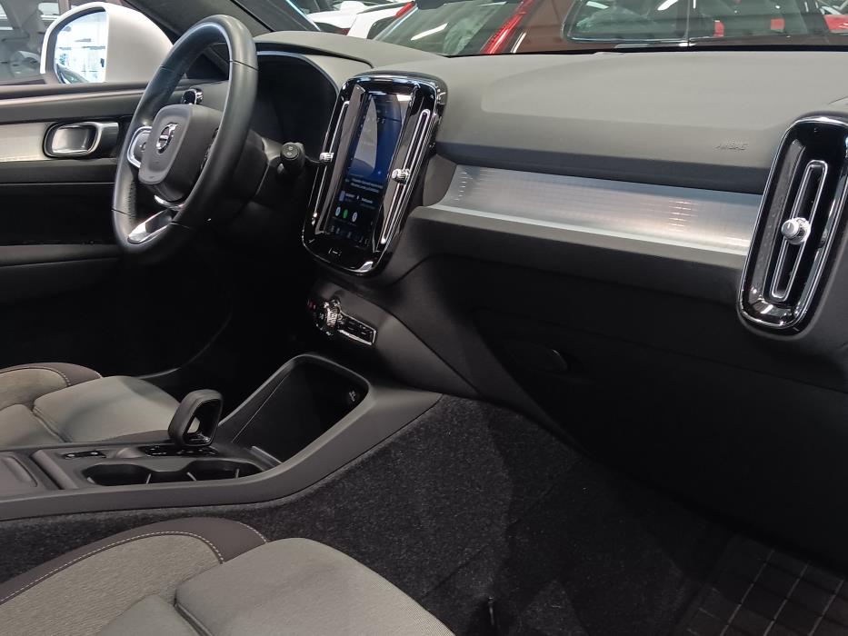 VOLVO XC40 2022